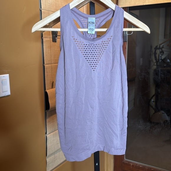 Victoria’s Secret VICTORIA SPORT Seamless Laser Cut Tank Top Size Small - Picture 2 of 7